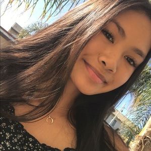 Meet your Posher, Reyna